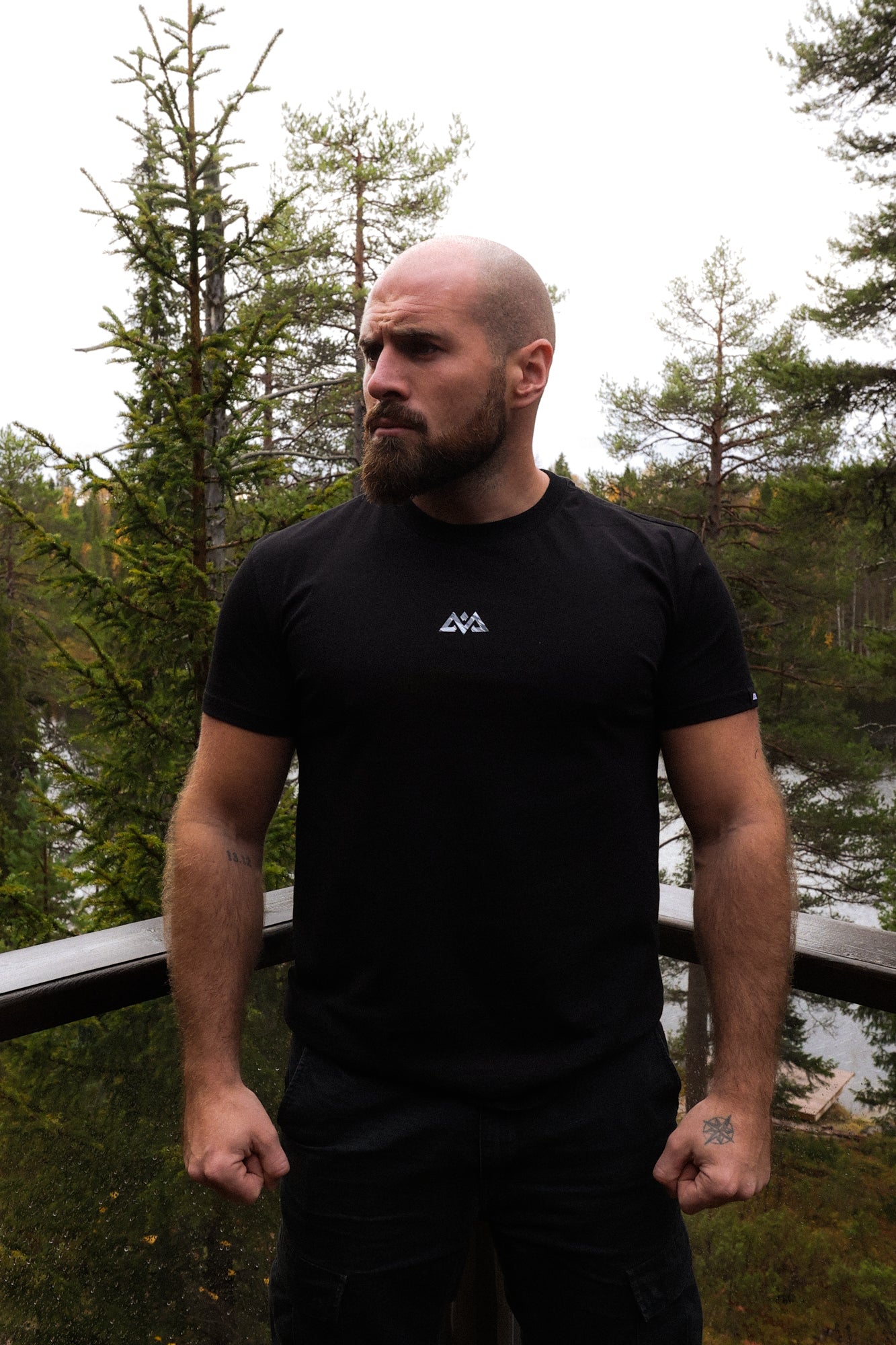 MOUNTAIN VIEW T-SHIRT SCHWARZ