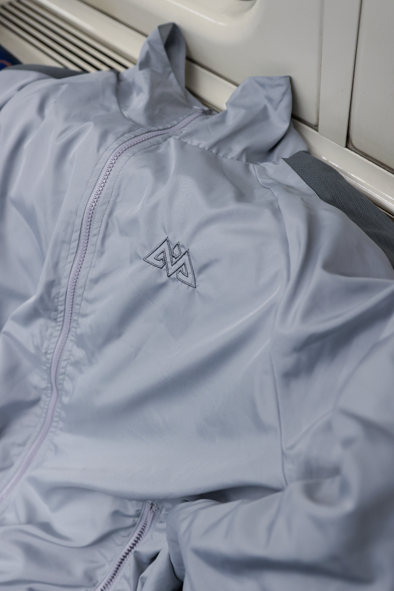 TRACKJACKET GRAU