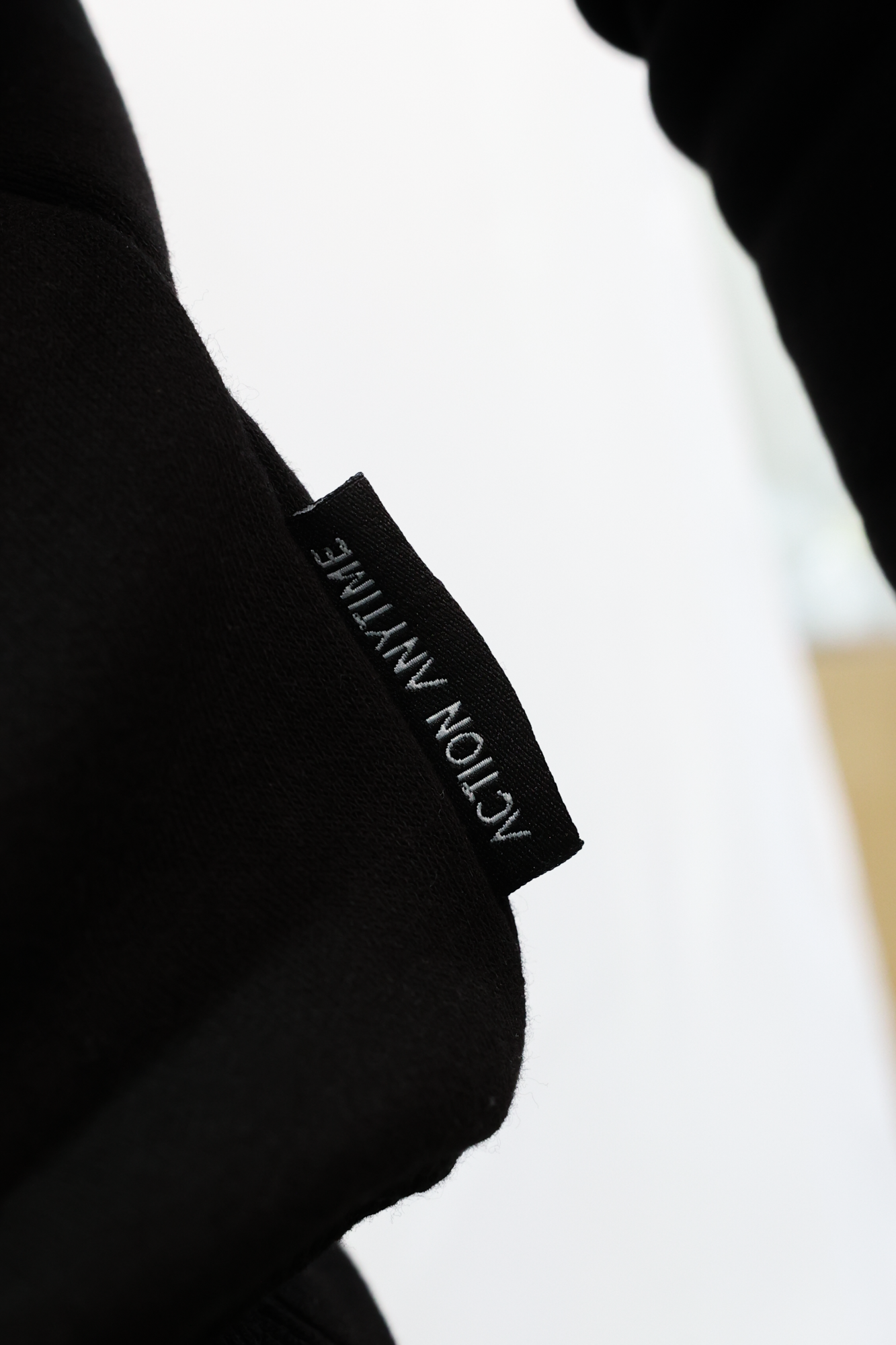 CREWNECK SIMPLE LOGO SCHWARZ