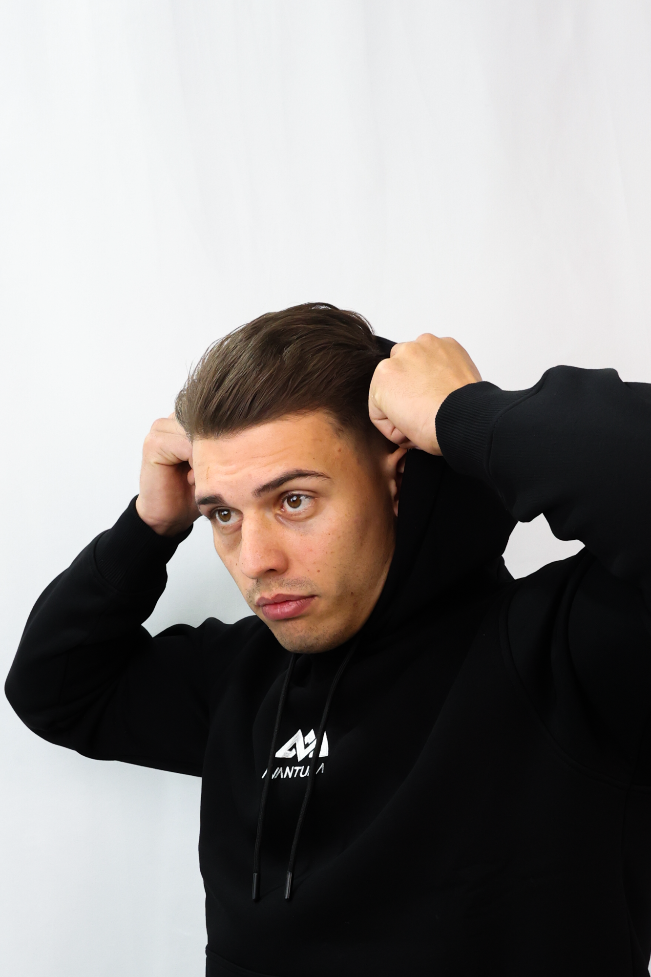 SQUARE HOODIE SCHWARZ