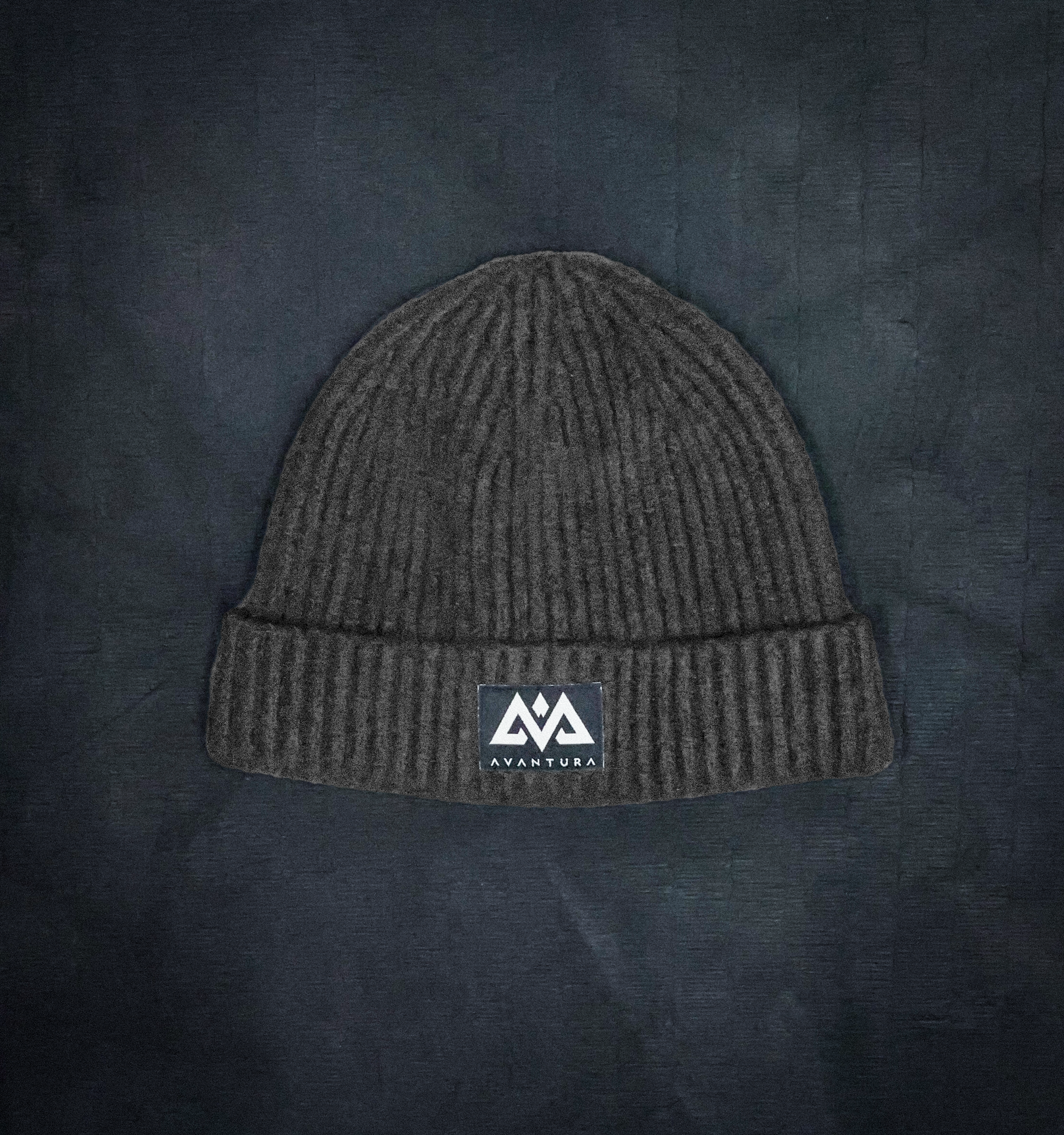 BEANIE AVANTURA GRAU PATCH LOGO