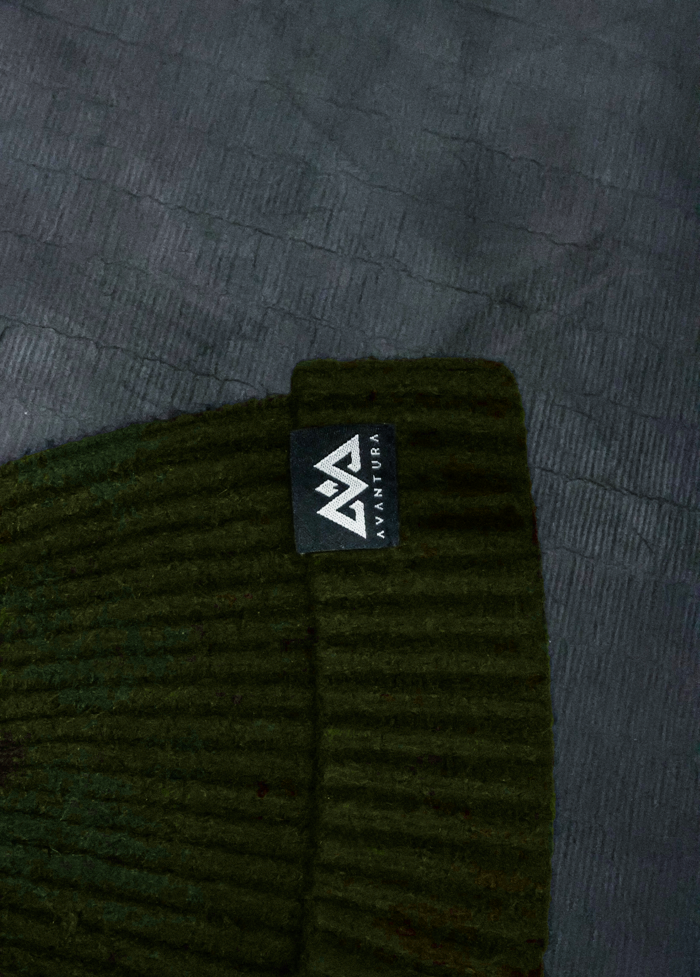 BEANIE AVANTURA OLIVGRÜN SMALL LOGO