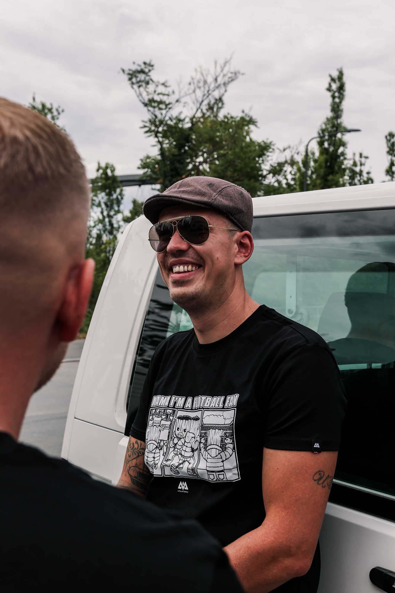 LIVE IS AN AVANTURA T-SHIRT BLACK