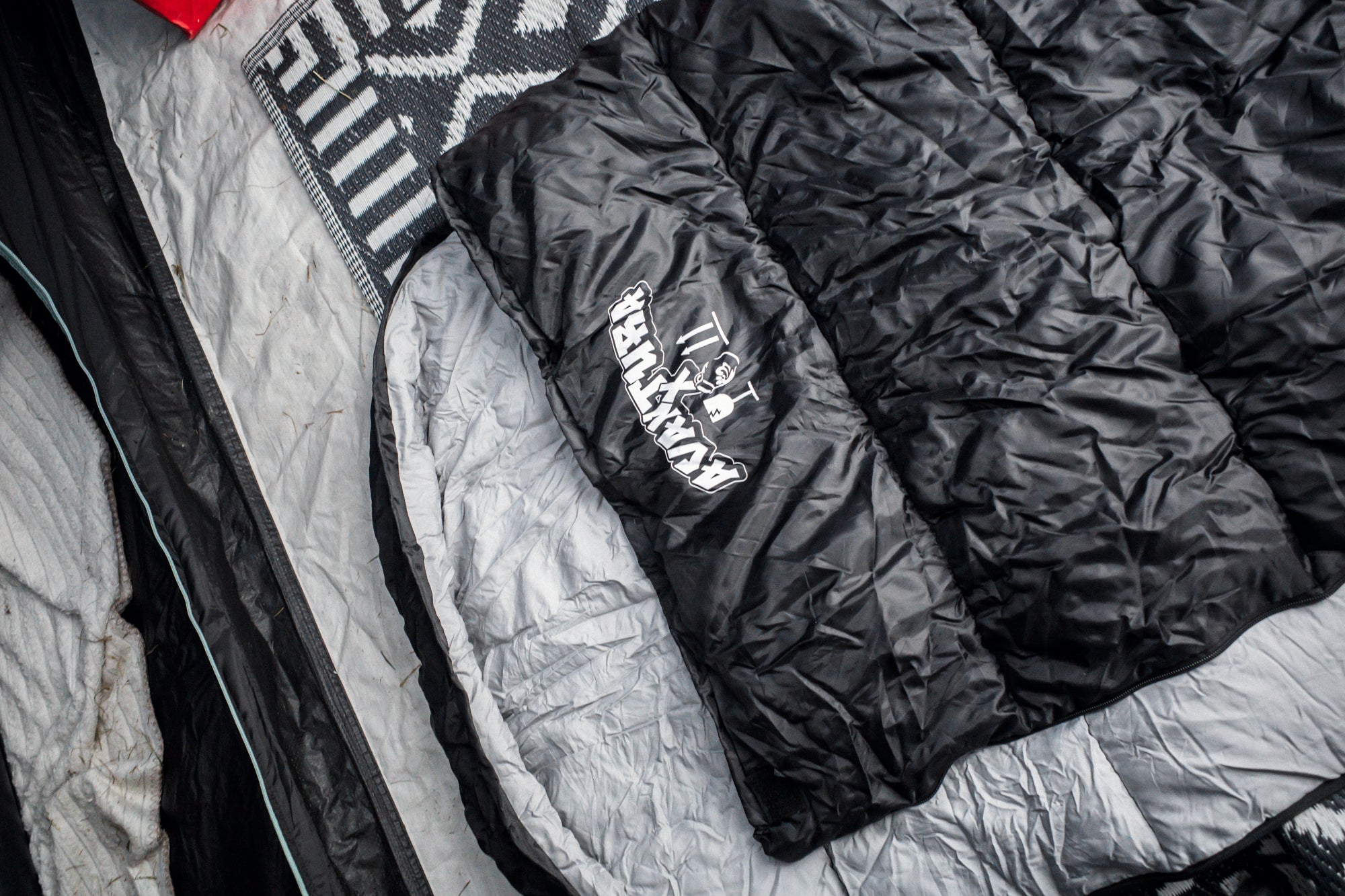 AVANTURA X BEMBEL SLEEPING BAG SCHWARZ