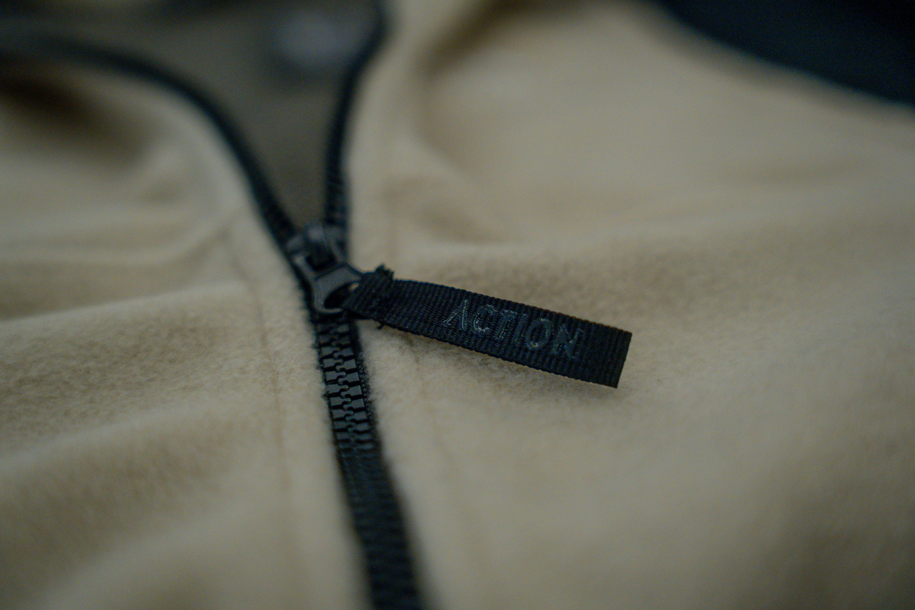 KEEP IT WARM FLEECE JACKET BLACK