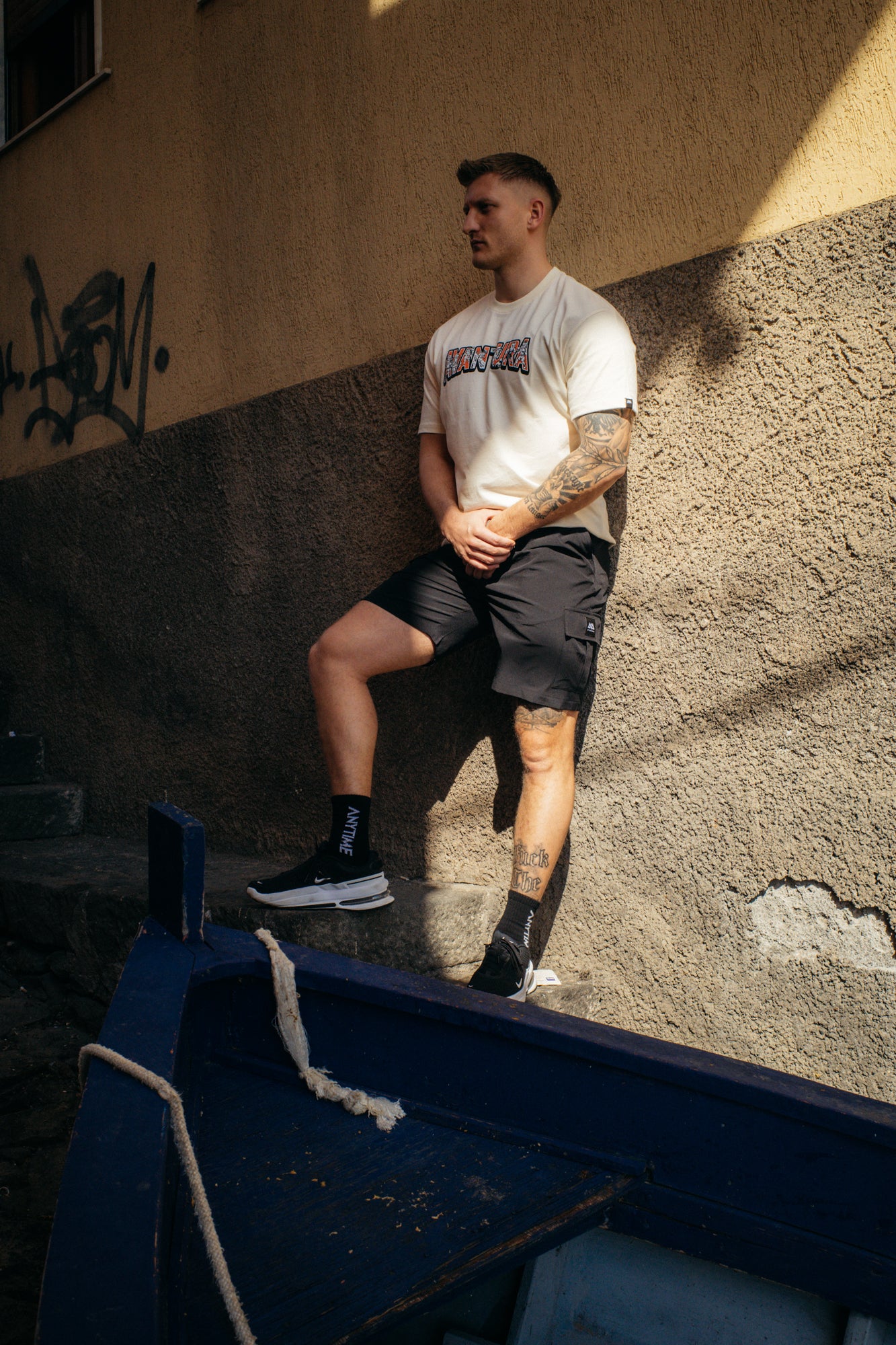 CURVED LETTERS T-SHIRT DARK BLUE