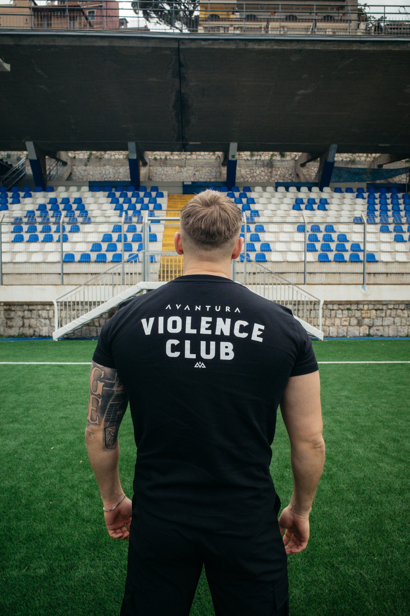VIOLENCE CLUB BACKPRINT T-SHIRT SCHWARZ