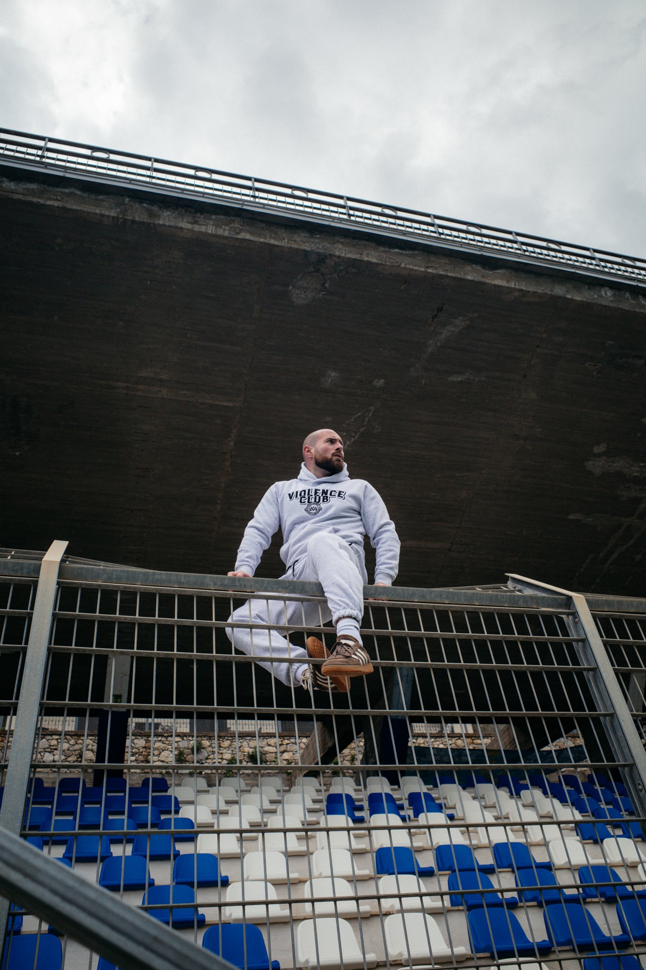 VIOLENCE CLUB HOODIE GRAU