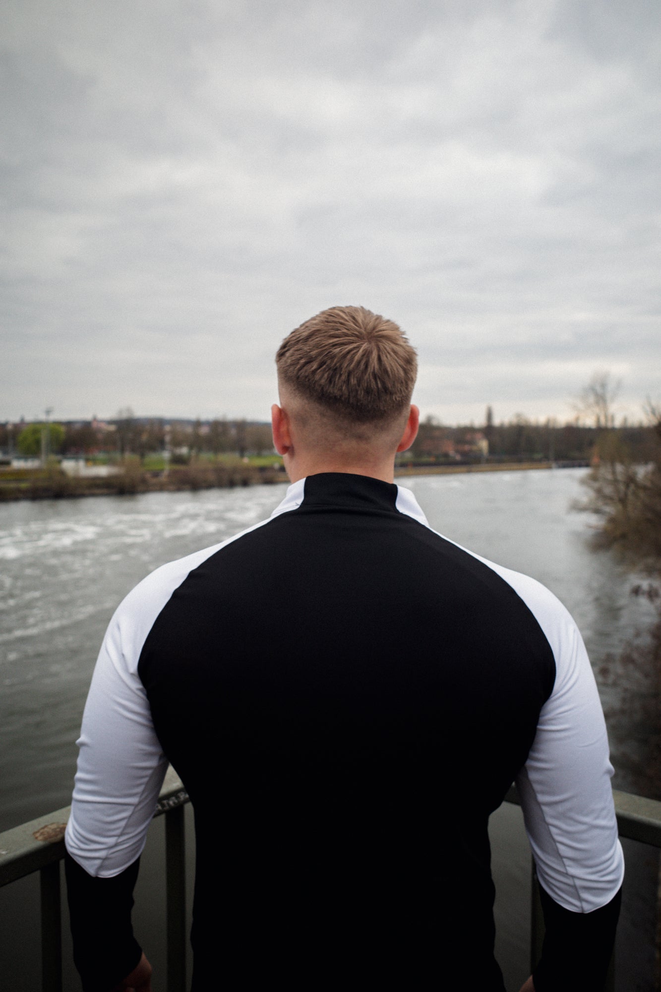 ACTIVE HALFZIP SCHWARZ/WEISS