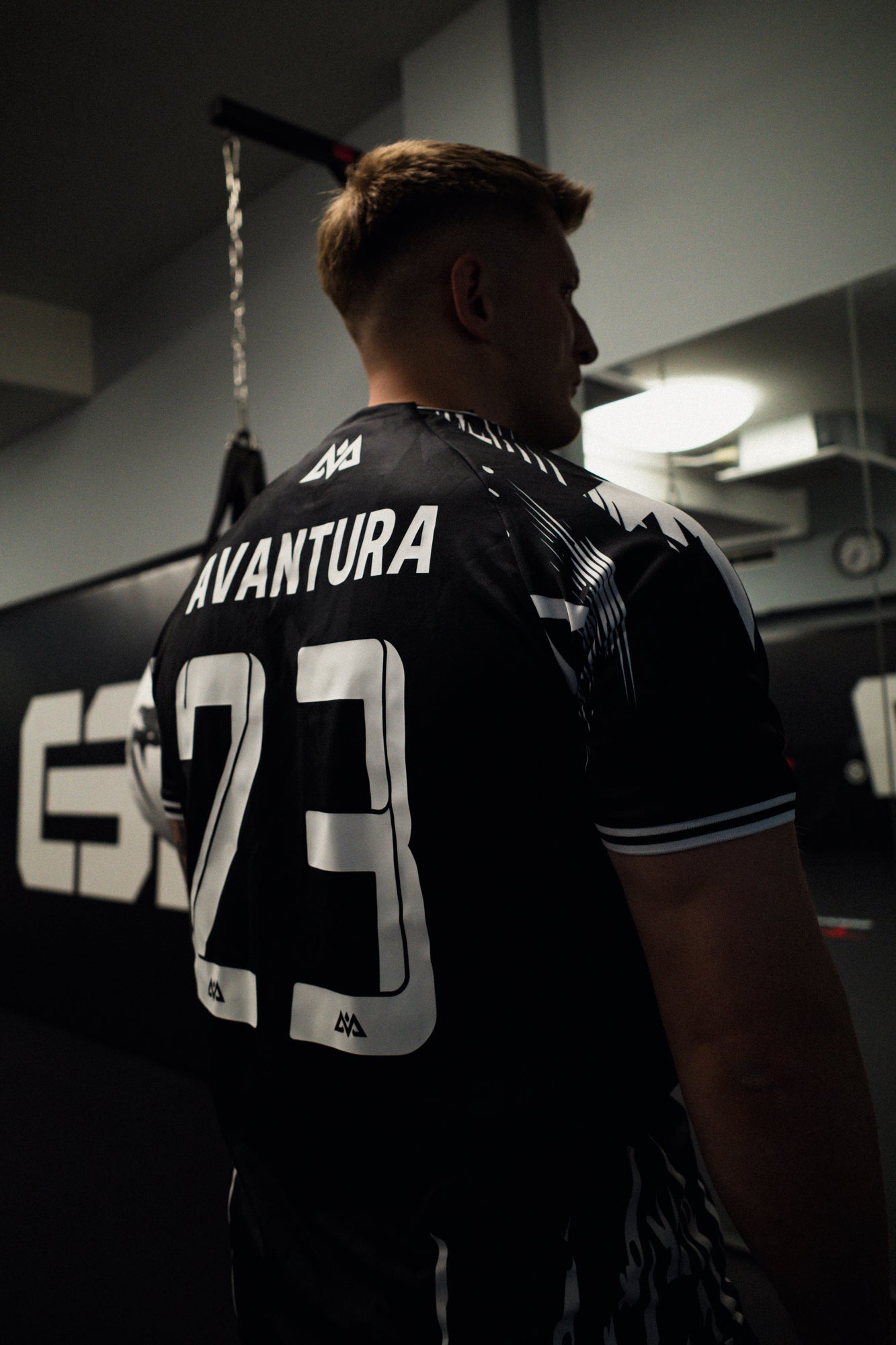 AVANTURA JERSEY SCHWARZ