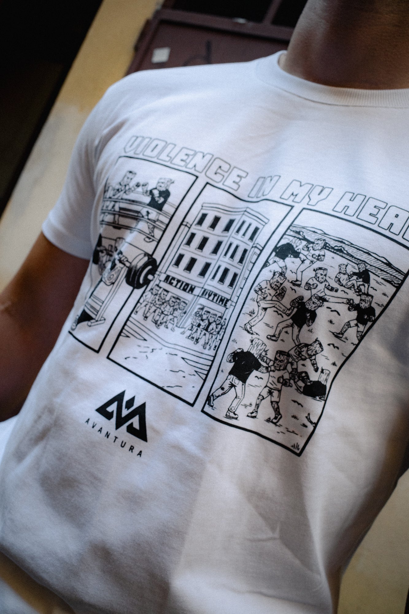 VIOLENCE IN MY HEAD T-SHIRT WEISS