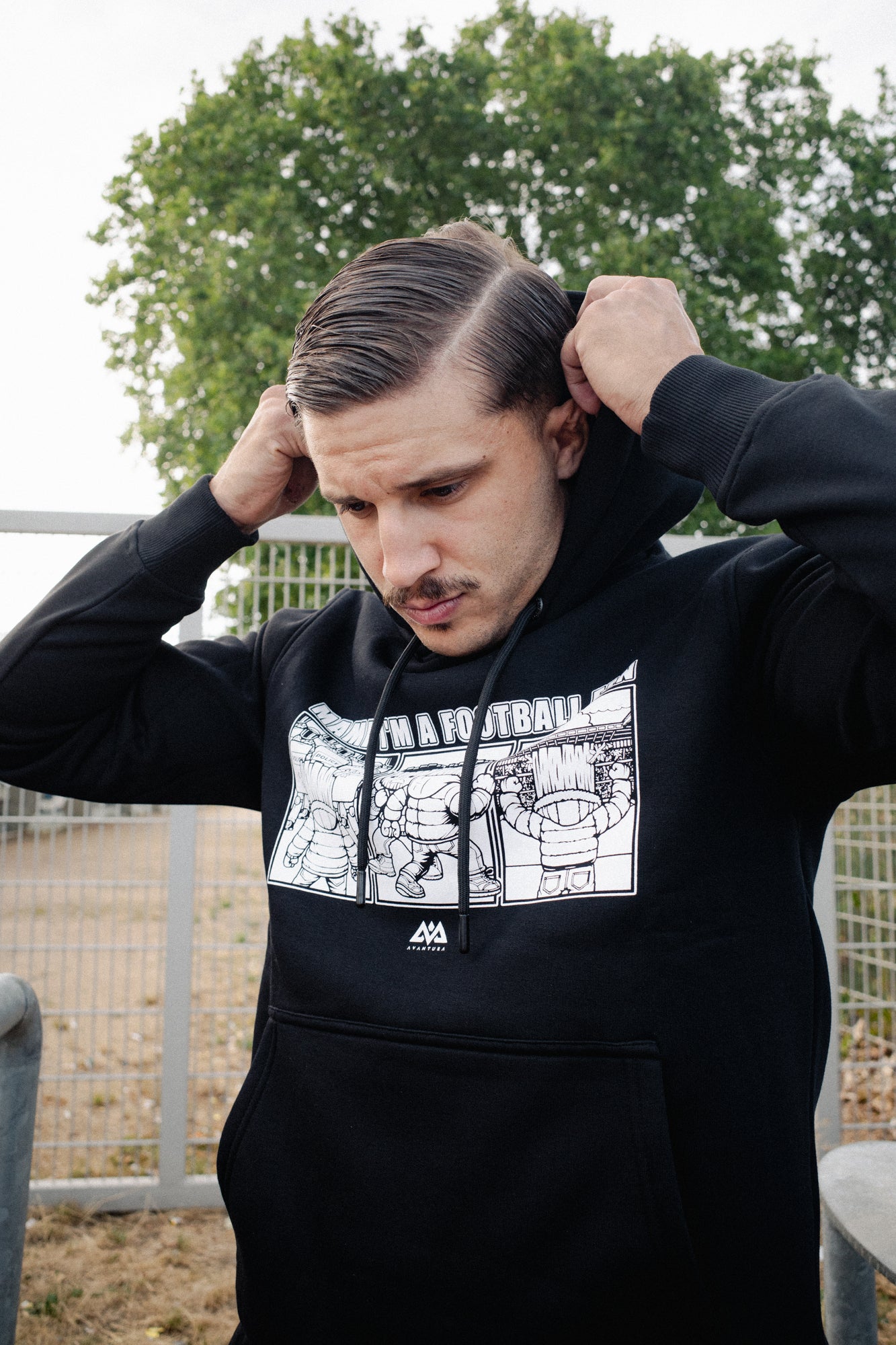 MAMA HOODIE SCHWARZ