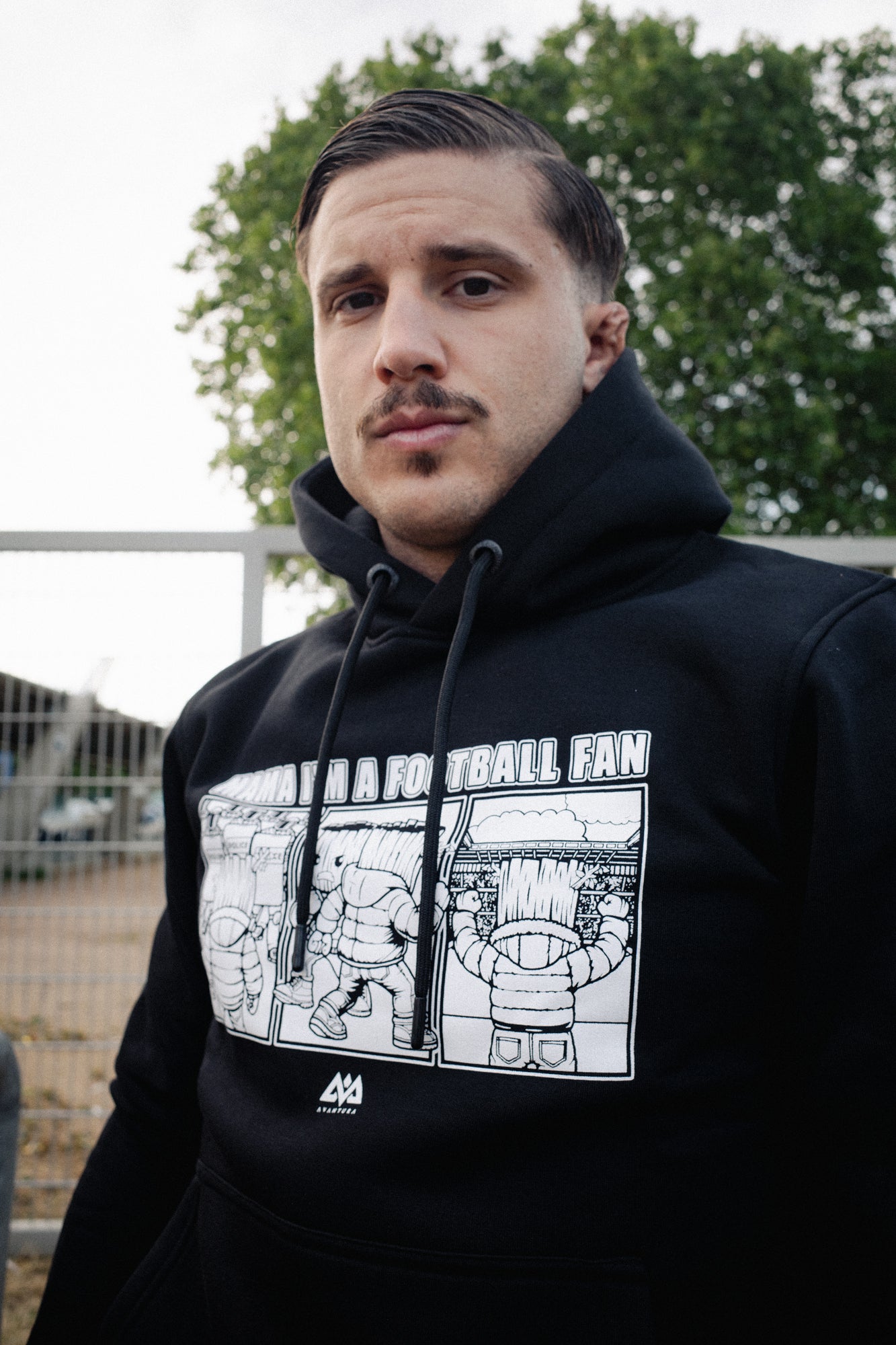 MAMA HOODIE SCHWARZ