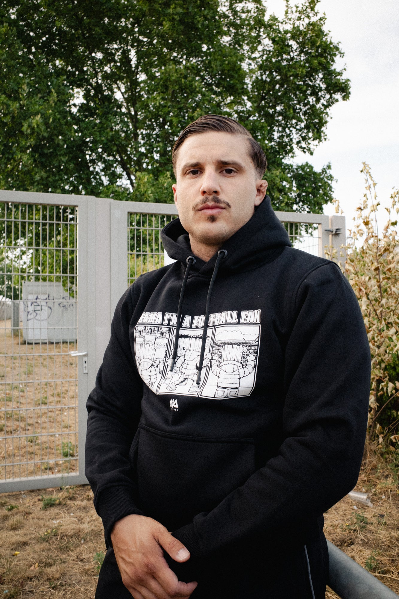 MAMA HOODIE SCHWARZ
