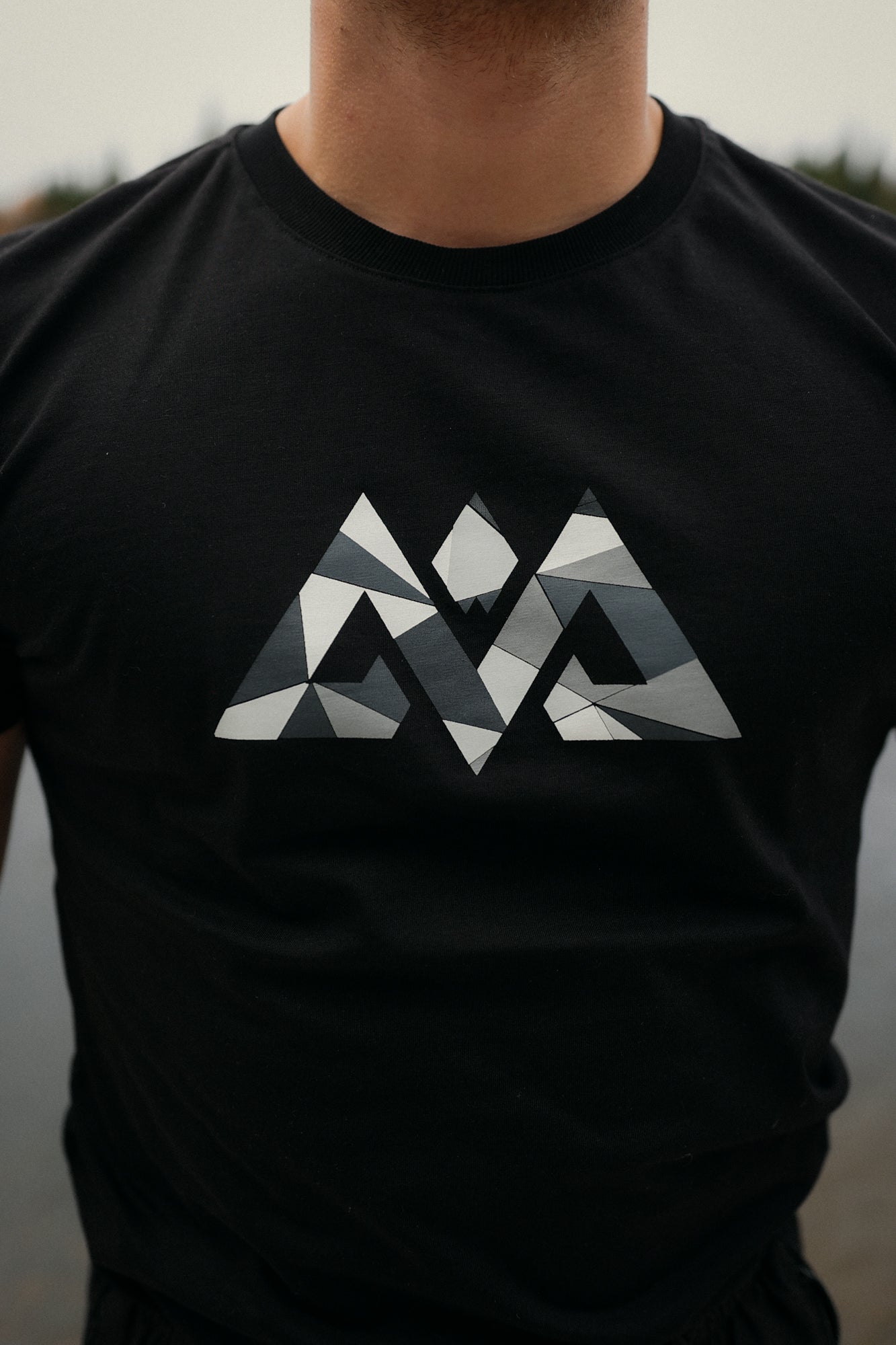 MOSAIK T-SHIRT SCHWARZ