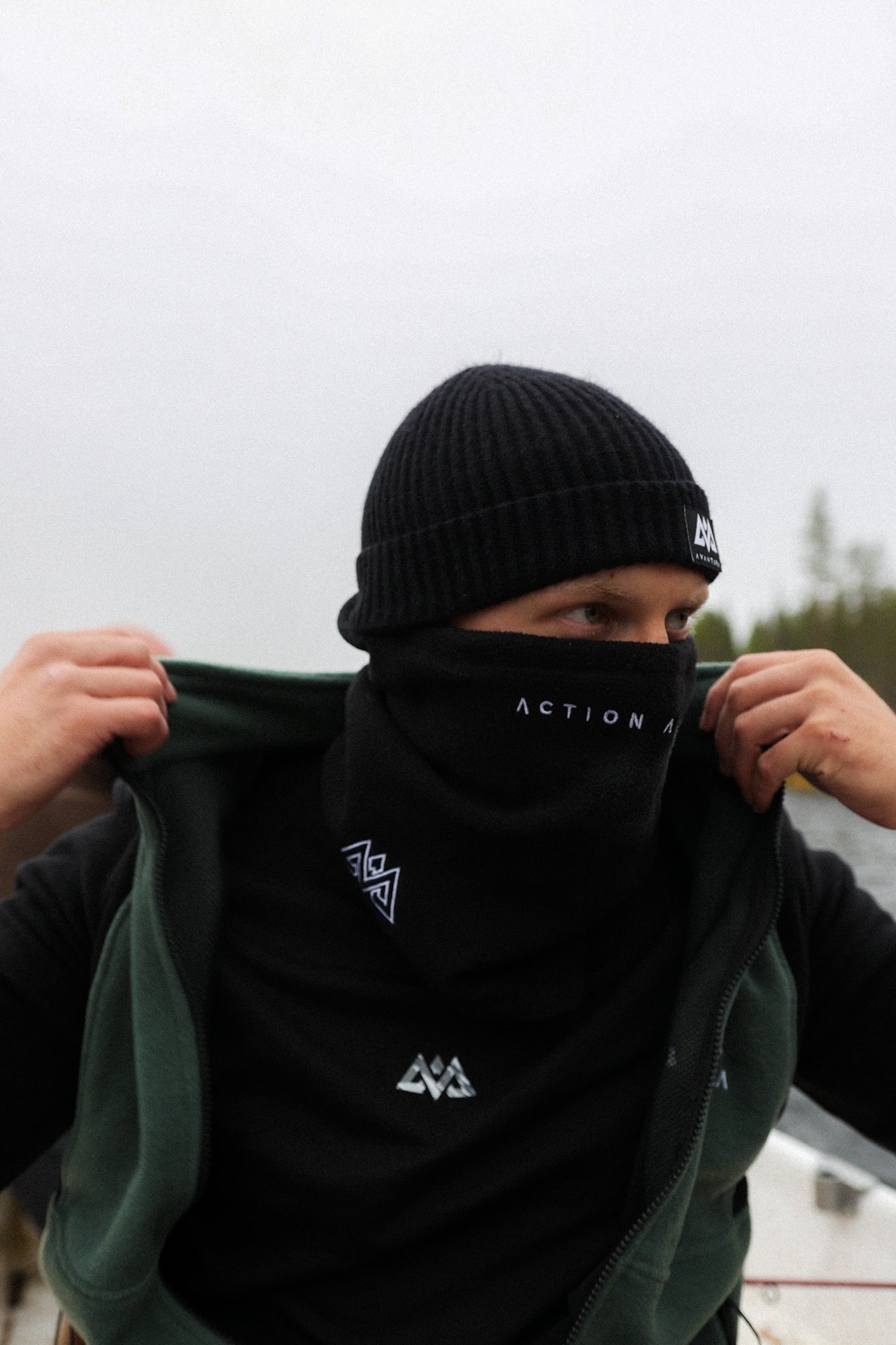 HALSWÄRMER AVANTURA LOGO ACTION ANYTIME