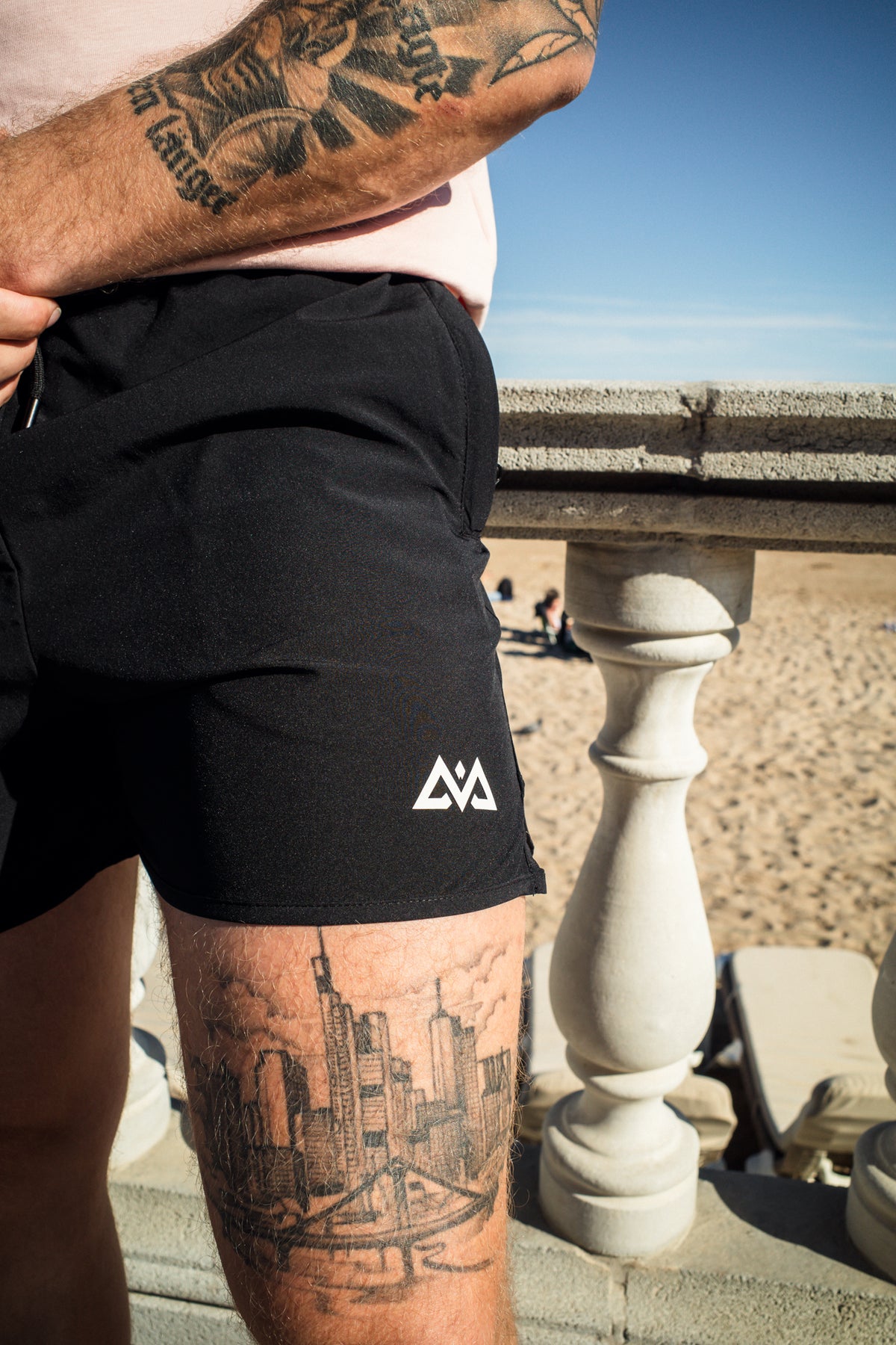 AVA LOGO SPORT SHORTS 2 SCHWARZ