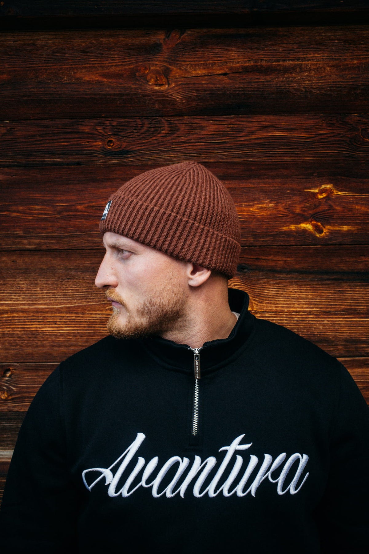 Avantura Beanie Braun mit umgeschlagener Krempe