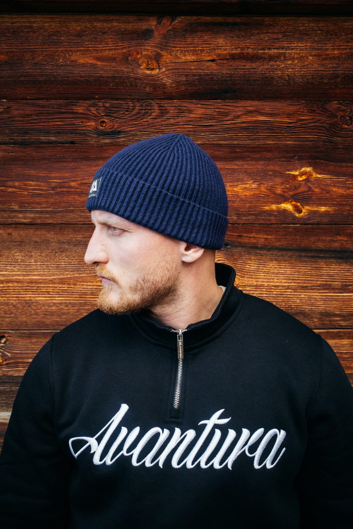 Avantura Strickmütze in Marineblau mit umgeschlagenem Rand