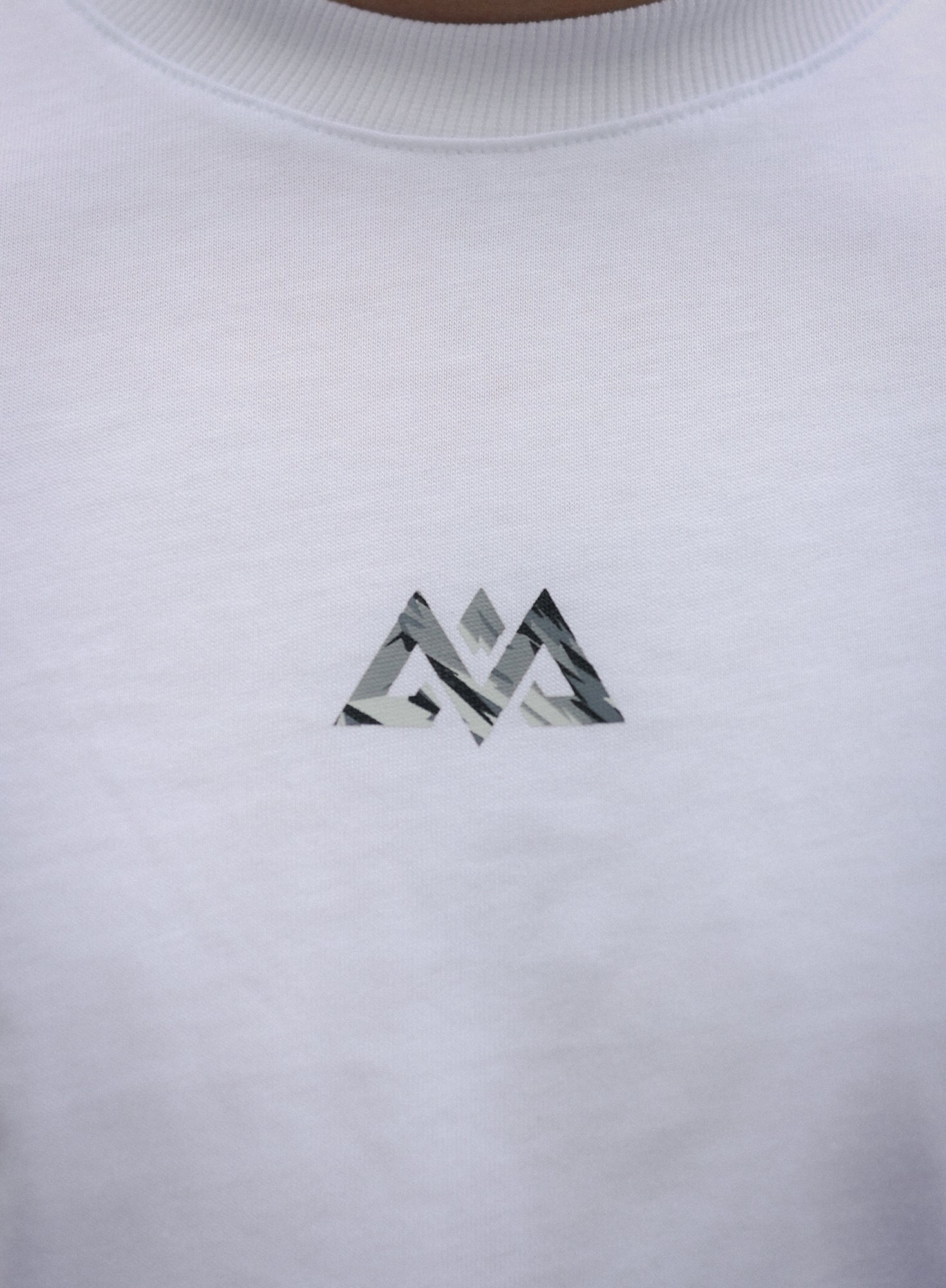 White T-shirt ribbed collar and mountain logo chest detail