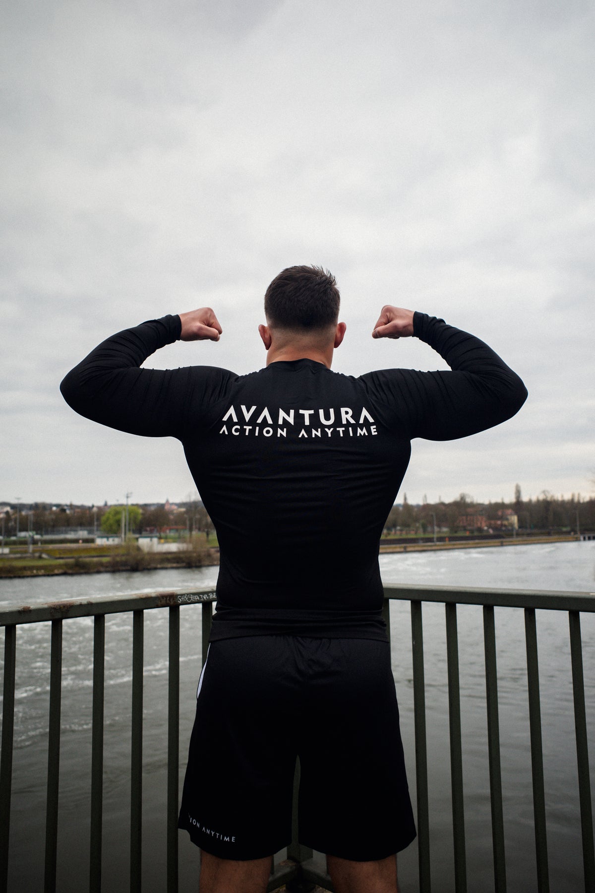 Black long-sleeve shirt with large back print in nature