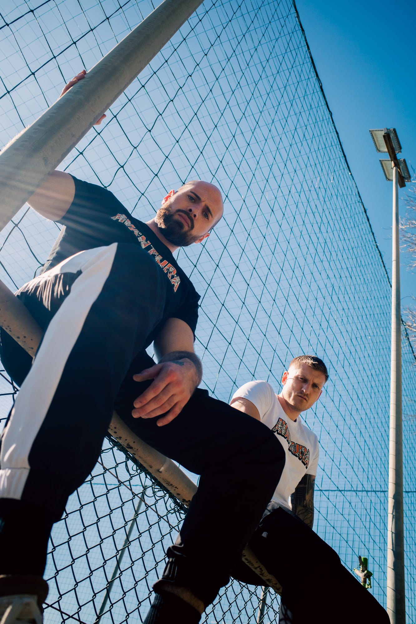 CURVED LETTERS T-SHIRT DARK BLUE