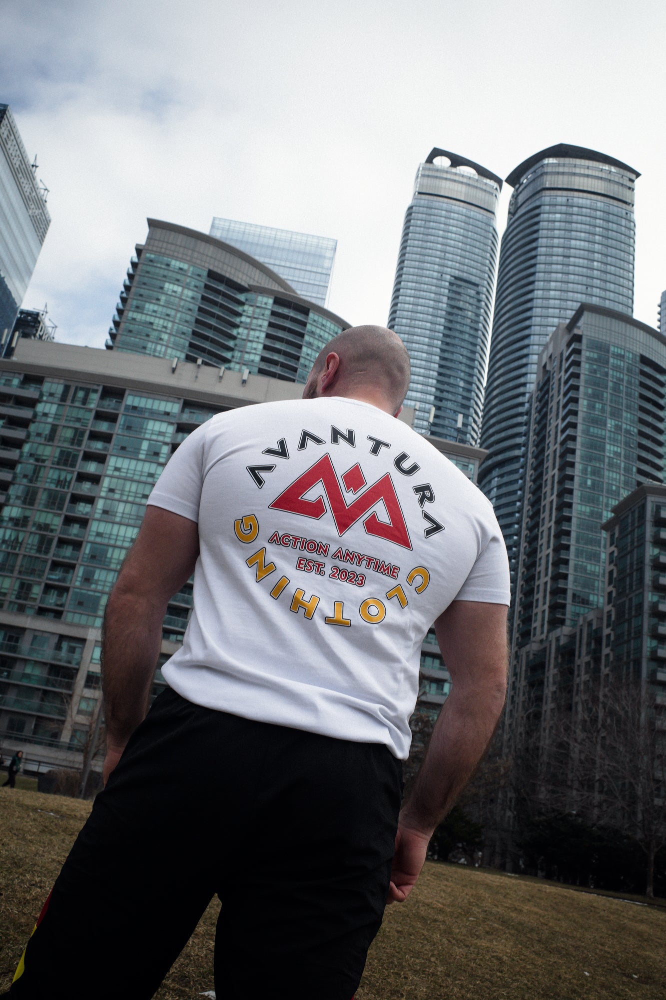 CLASSIC LOGO T-SHIRT BLACK