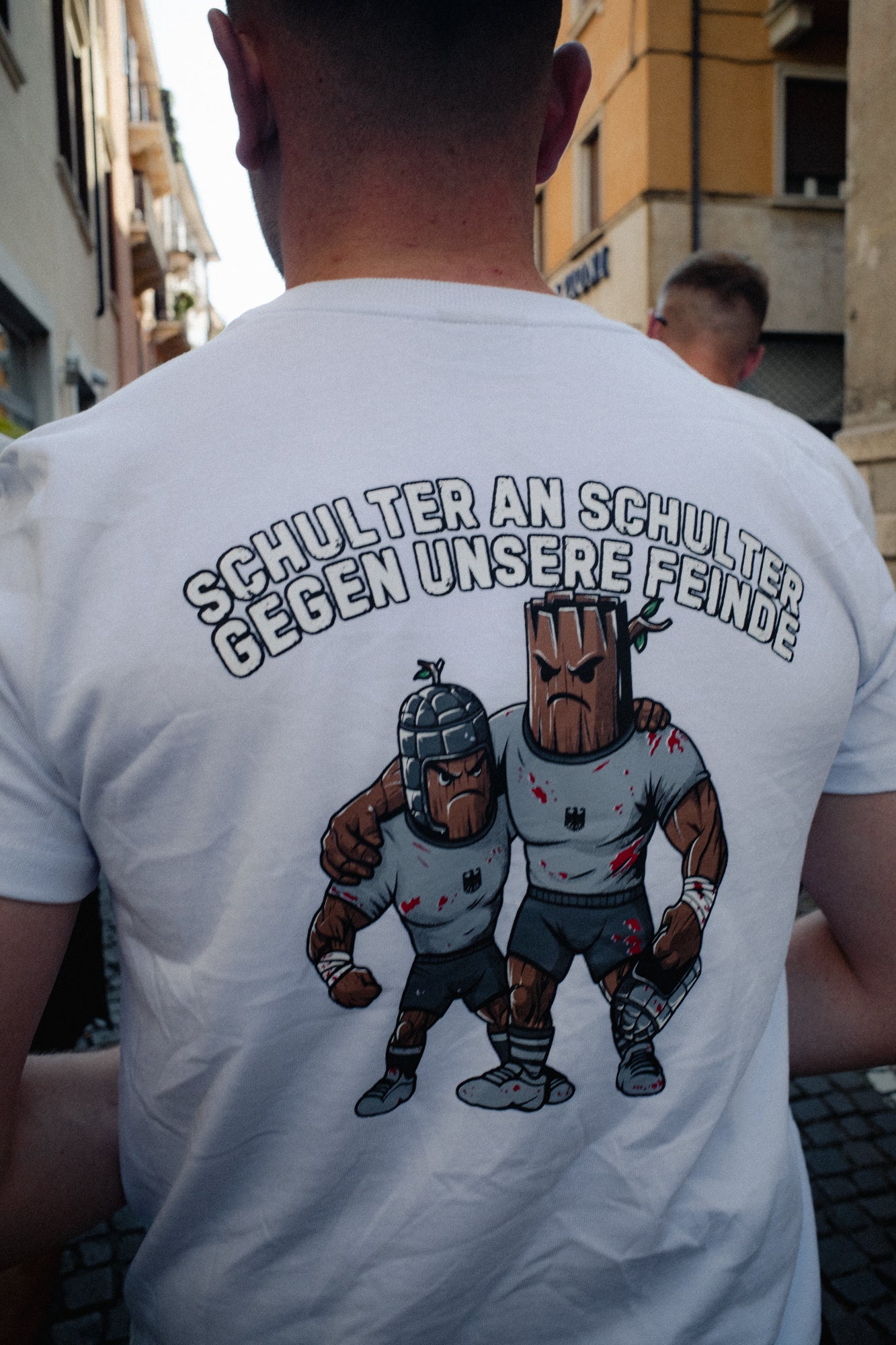 SCHULTER AN SCHULTER T-SHIRT WEISS