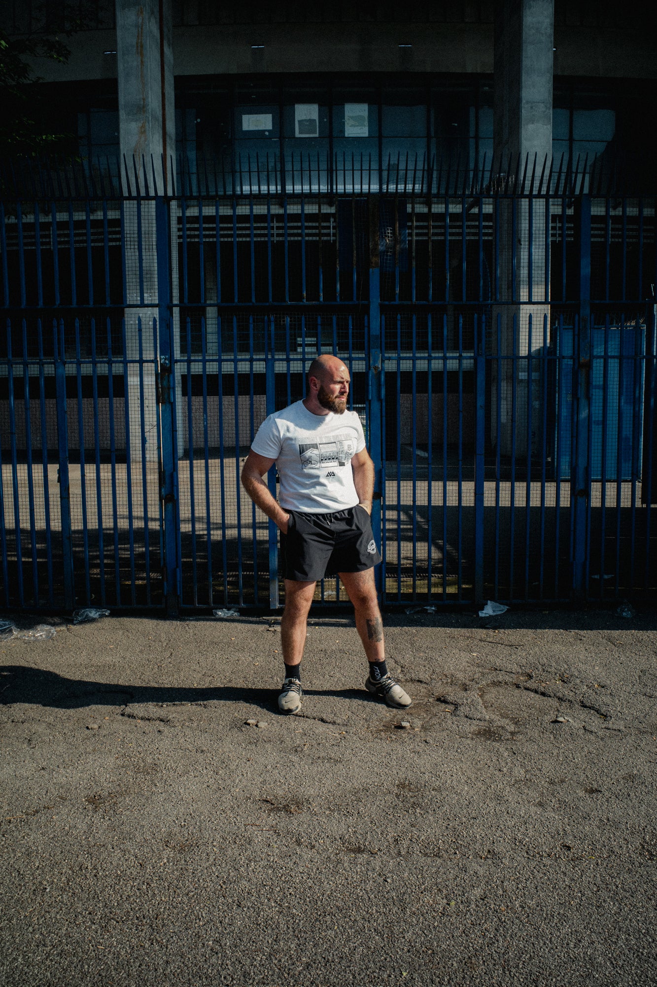 FOOTBALL IS THE ONLY LOVE T-SHIRT WEISS