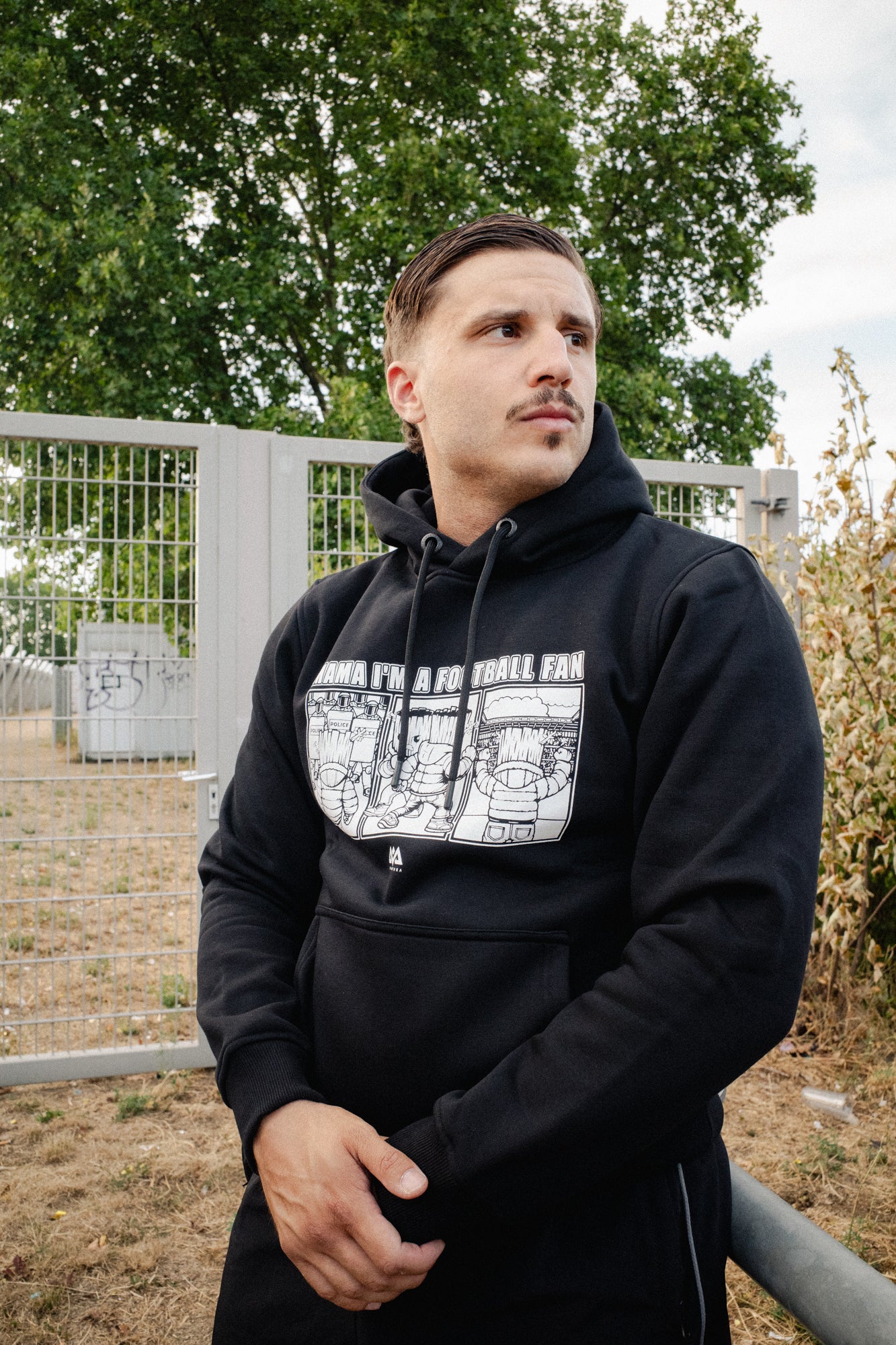 MAMA HOODIE SCHWARZ