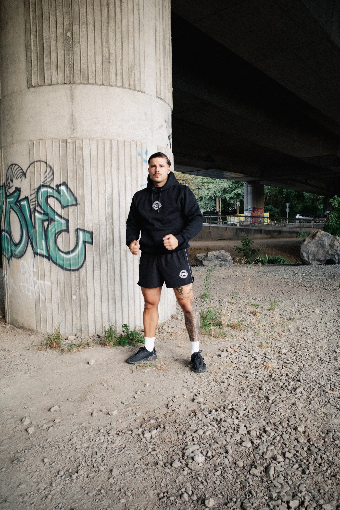 VIOLENCE CLUB HOODIE SCHWARZ